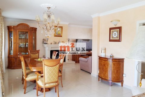 Villa for sale in Lloret de Mar, Girona, Spain 3 bedrooms, 224 sq.m. No. 16688 - photo 6