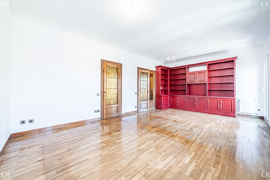 Huoneisto Barcelona, Espanja 5 huonetta, 243 m2 No. 15827