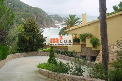 Villa for sale in Blanes, Girona, Spain 6 bedrooms, 537 sq.m. No. 16718 - photo 18