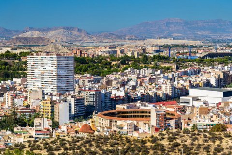 Germany, France and the UK dominate the overseas search for housing in Spain