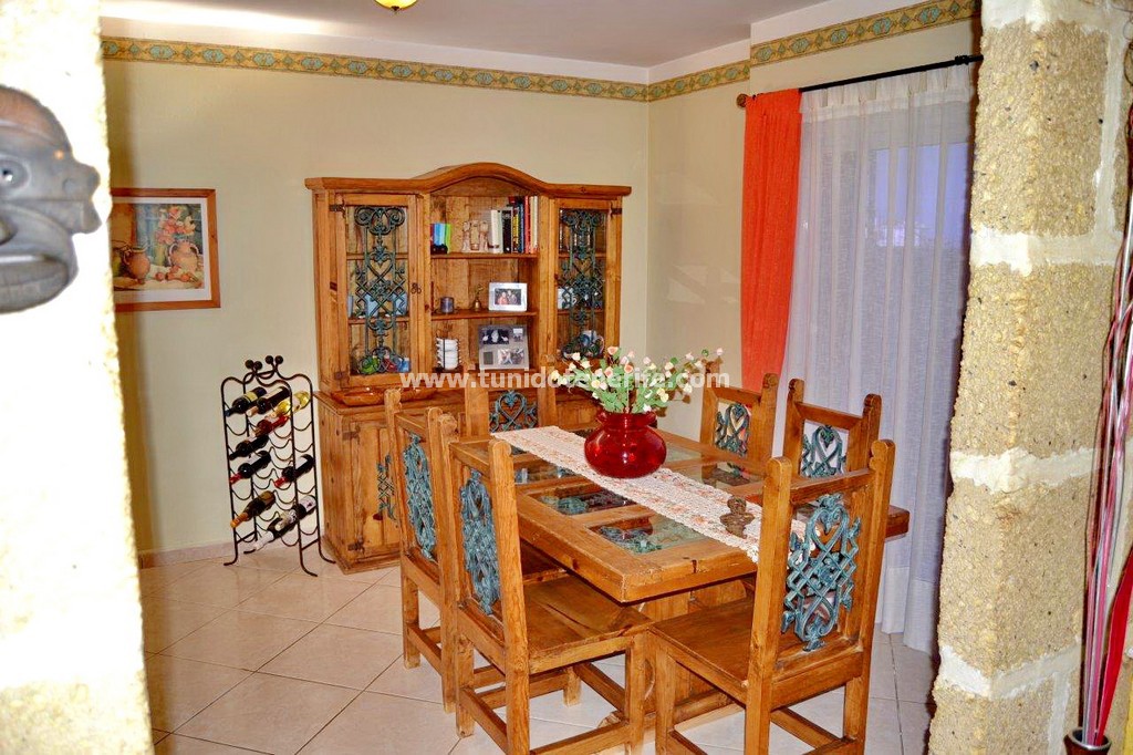 Villa a Torviscas, Tenerife, Spagna 4 camere da letto, 400 mq. N° 24286