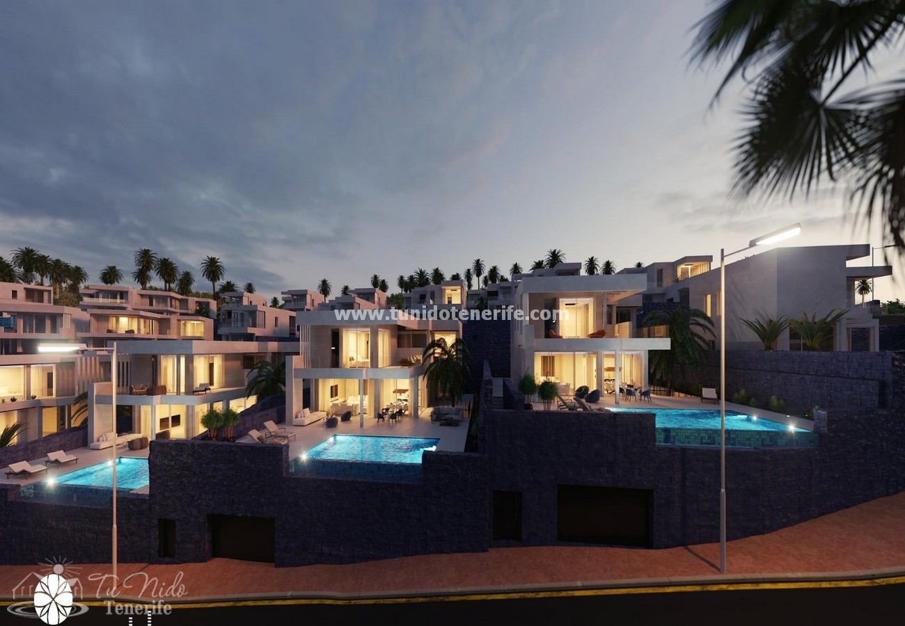 Villa in San Eugenio, Tenerife, Spain 5 bedrooms, 300 sq.m. No. 24609