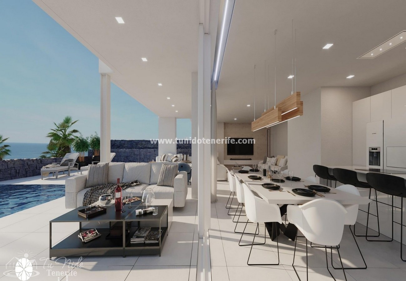 Villa in San Eugenio, Tenerife, Spain 5 bedrooms, 300 sq.m. No. 24609