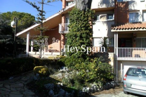 House for sale in Coma-Ruga, Tarragona, Spain 6 bedrooms, 325 sq.m. No. 19431 - photo 26