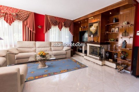 Villa for sale in Blanes, Girona, Spain 4 bedrooms, 455 sq.m. No. 21184 - photo 20