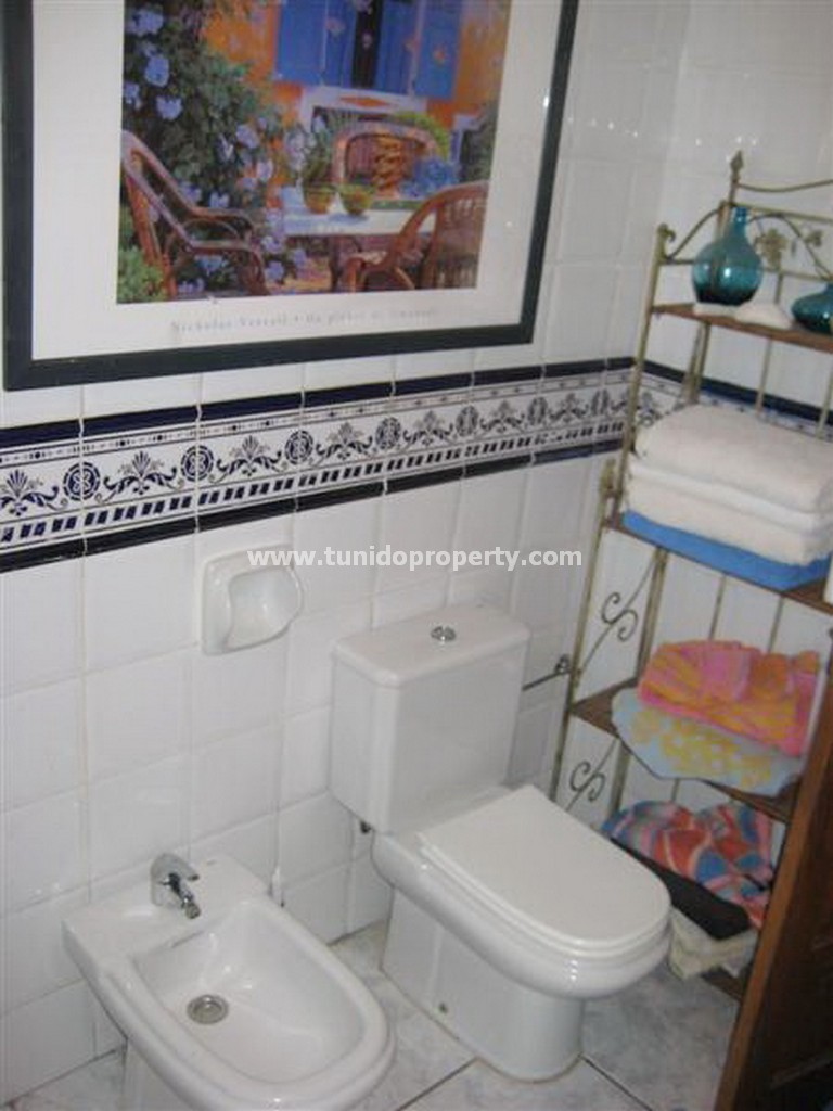 Villa a Arona, Tenerife, Spagna 9 camere da letto, 330 mq. N° 24344