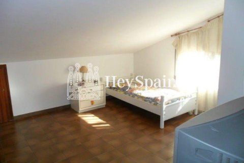 House for sale in Coma-Ruga, Tarragona, Spain 6 bedrooms, 325 sq.m. No. 19431 - photo 3