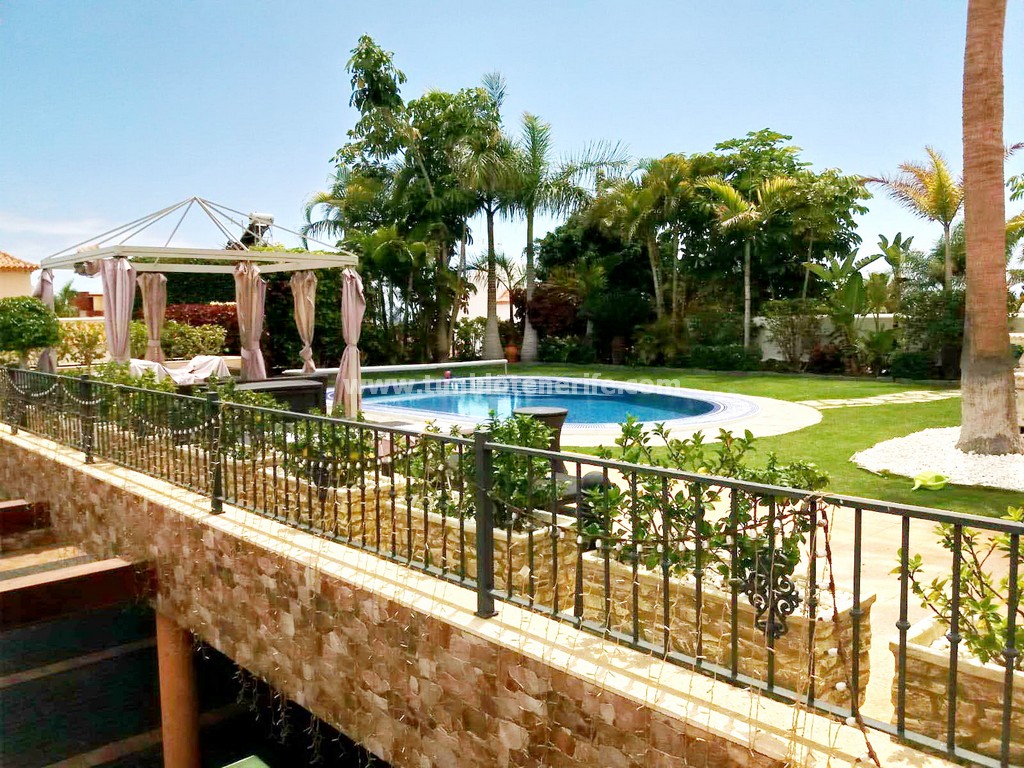 Villa en Torviscas, Tenerife, España 5 dormitorios, 512 m2 No. 24517