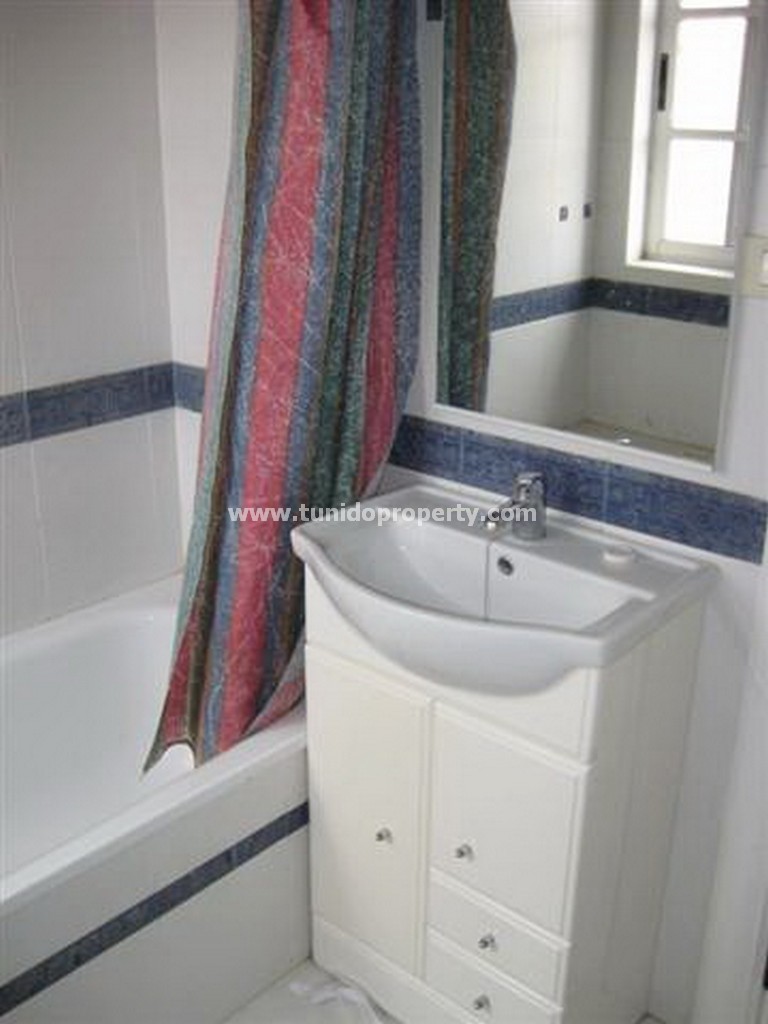 Villa a Arona, Tenerife, Spagna 9 camere da letto, 330 mq. N° 24344