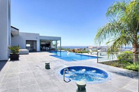 Villa for sale in Benahavis, Malaga, Spain 5 bedrooms, 610 sq.m. No. 21019 - photo 12