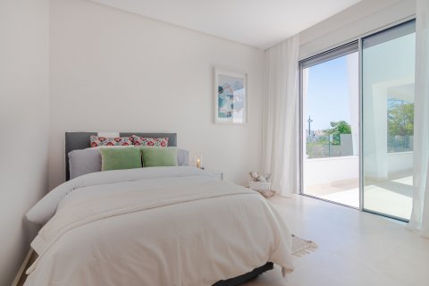 Villa for sale in San Pedro de Alcantara, Malaga, Spain 4 bedrooms, 290 sq.m. No. 20904 - photo 5