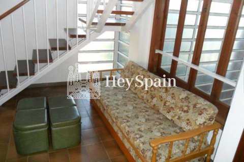 House for sale in Coma-Ruga, Tarragona, Spain 6 bedrooms, 325 sq.m. No. 19431 - photo 10