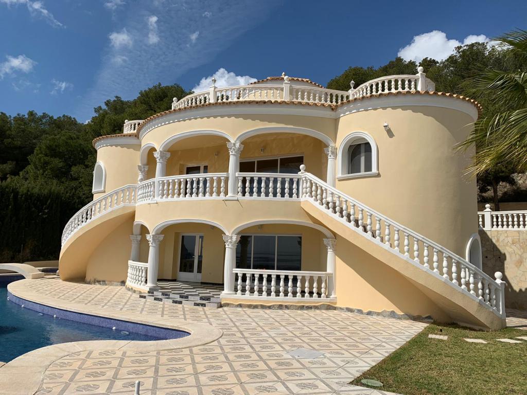 Villa i Calpe, Alicante, Spanien 4 sovrum, 380 kvm. Nr. 24997