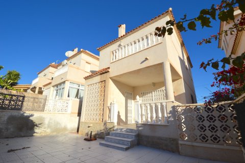 Villa for sale in Villamartin, Alicante, Spain 3 bedrooms, 120 sq.m. No. 19191 - photo 3
