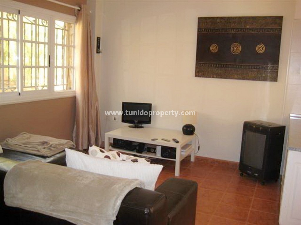 Villa a Arona, Tenerife, Spagna 9 camere da letto, 330 mq. N° 24344