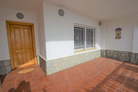 Townhouse for sale in Campoamor, Alicante, Spain 4 bedrooms, 150 sq.m. No. 19381 - photo 10