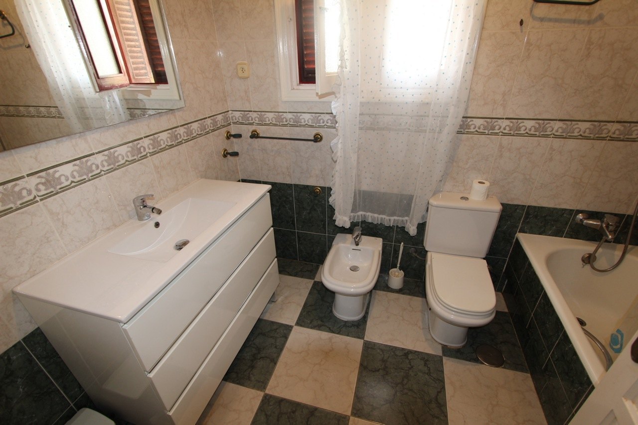Villa i Calpe, Alicante, Spanien 7 sovrum, 300 kvm. Nr. 25141