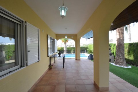 Villa for sale in Cabo Roig, Alicante, Spain 3 bedrooms, 186 sq.m. No. 19190 - photo 6