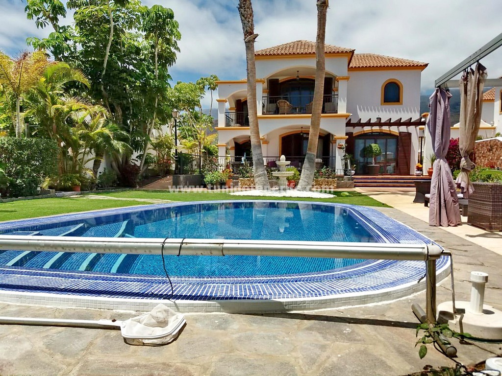 Villa en Torviscas, Tenerife, España 5 dormitorios, 512 m2 No. 24517