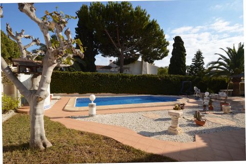 Villa for sale in La Zenia, Alicante, Spain 3 bedrooms, 180 sq.m. No. 19368 - photo 7