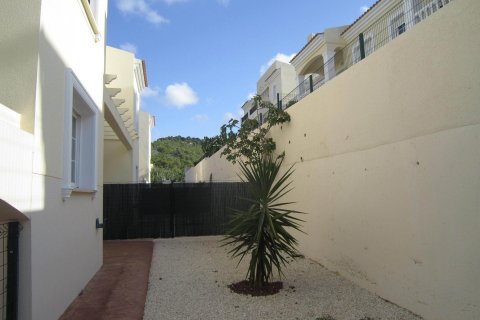Bungalow for sale in Calpe, Alicante, Spain 3 bedrooms, 142 sq.m. No. 25023 - photo 9