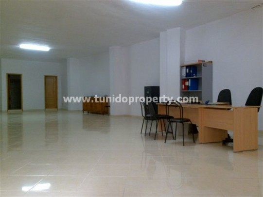 Commercial property à Los Cristianos, Tenerife, Espagne 800 m2 No. 24324