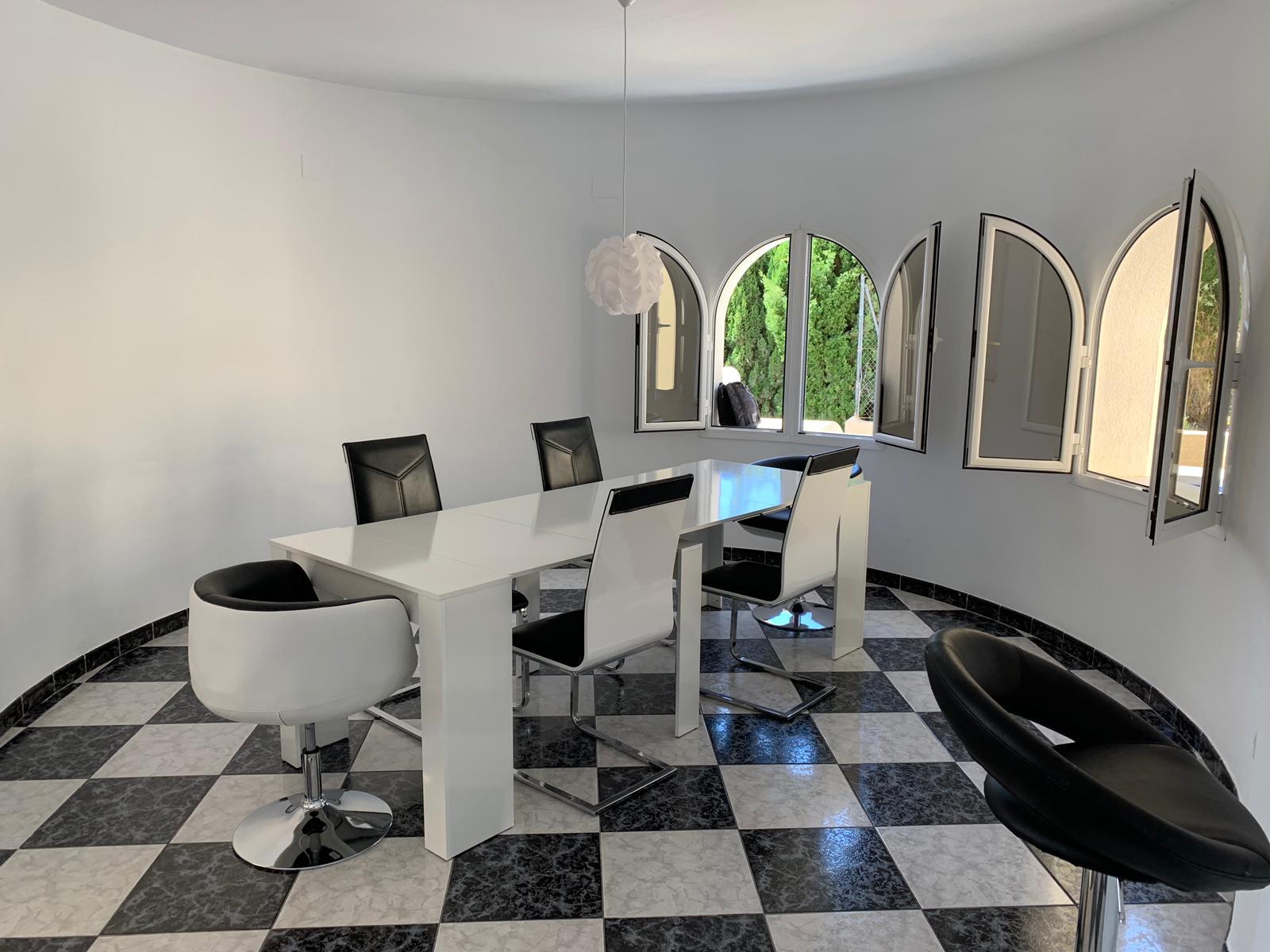 Villa i Calpe, Alicante, Spanien 4 sovrum, 380 kvm. Nr. 24997