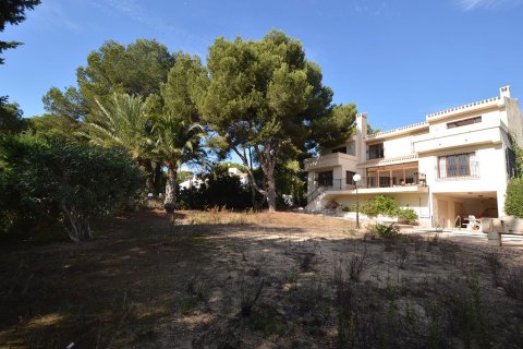 Villa for sale in Villamartin, Alicante, Spain 3 bedrooms, 373 sq.m. No. 19365 - photo 6