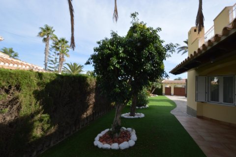 Villa for sale in Cabo Roig, Alicante, Spain 3 bedrooms, 186 sq.m. No. 19190 - photo 2