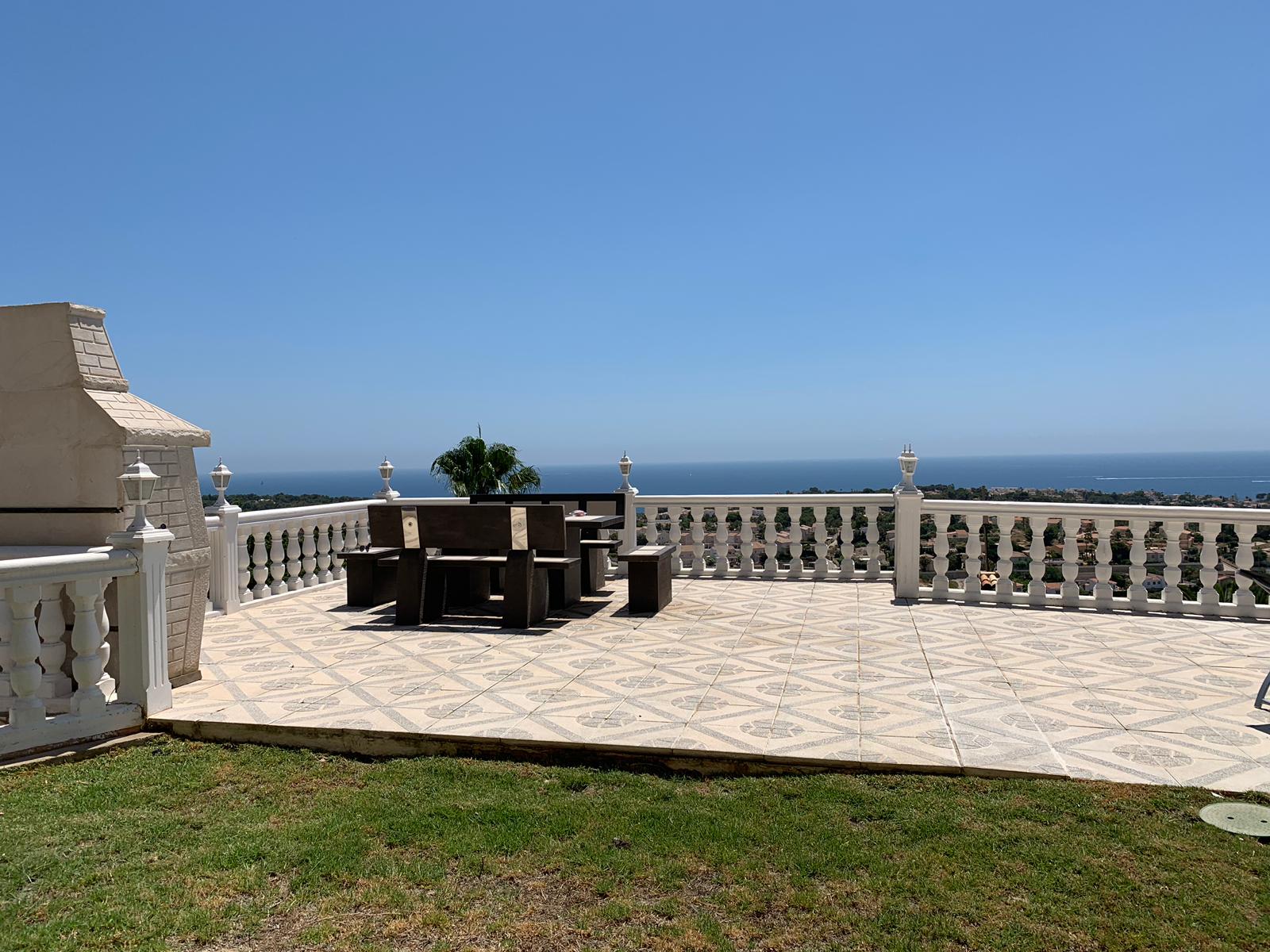 Villa i Calpe, Alicante, Spanien 4 sovrum, 380 kvm. Nr. 24997