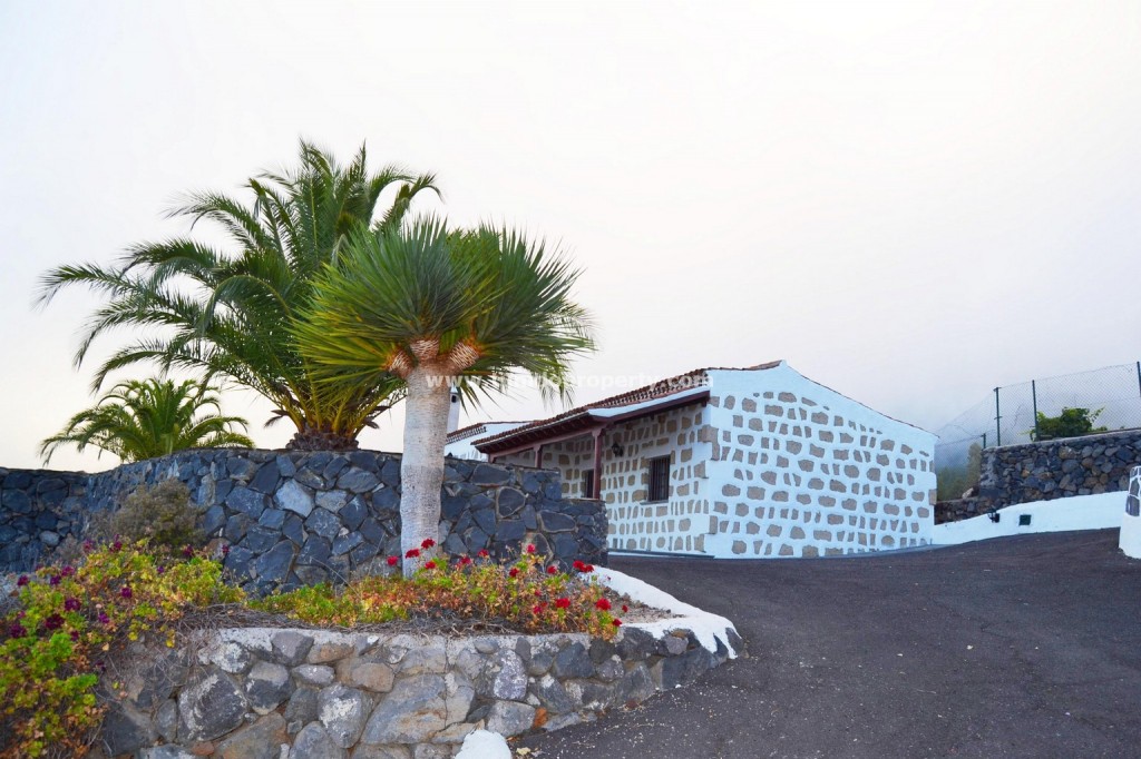 Finca in Granadilla de Abona, Tenerife, Spain 2 bedrooms, 80 sq.m. No. 24367