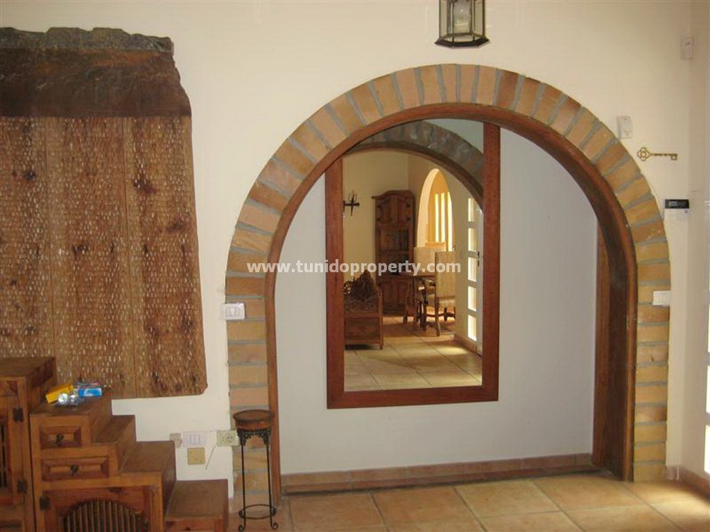 Villa a Arona, Tenerife, Spagna 9 camere da letto, 330 mq. N° 24344