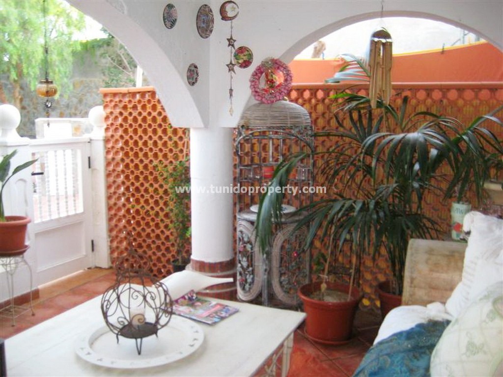 Villa a Arona, Tenerife, Spagna 9 camere da letto, 330 mq. N° 24344