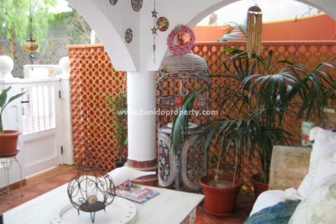 Villa for sale in Arona, Tenerife, Spain 9 bedrooms, 330 sq.m. No. 24344 - photo 5