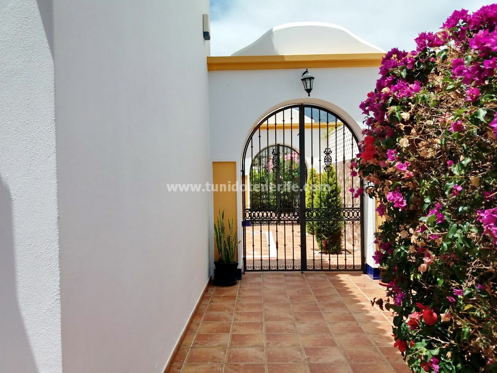 Villa en Torviscas, Tenerife, España 5 dormitorios, 512 m2 No. 24517