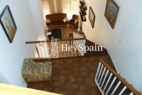 House for sale in Coma-Ruga, Tarragona, Spain 6 bedrooms, 325 sq.m. No. 19431 - photo 8