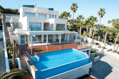 Villa for sale in Moraira, Alicante, Spain 4 bedrooms, 497 sq.m. No. 24866 - photo 1