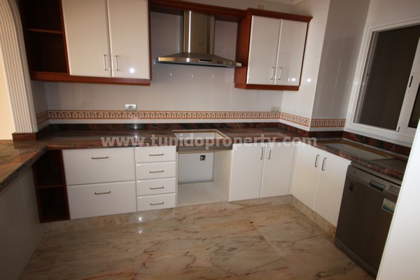 Apartment in Acantilado De Los Gigantes, Tenerife, Spain 2 bedrooms, 90 sq.m. No. 24302
