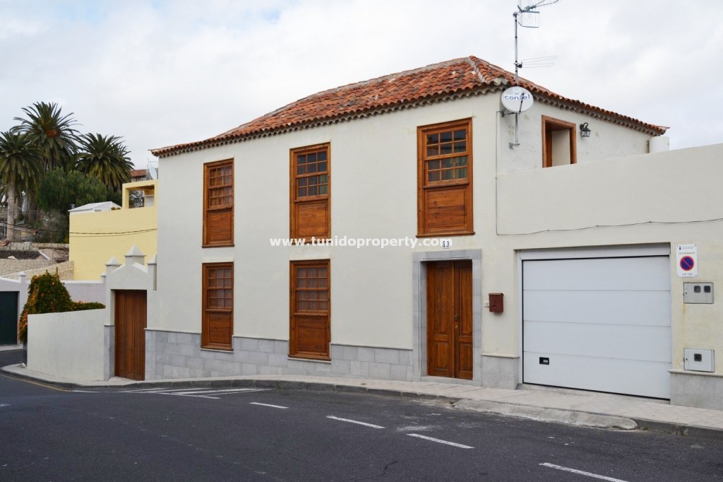 Villa a Granadilla de Abona, Tenerife, Spagna 2 camere da letto, 260 mq. N° 24366