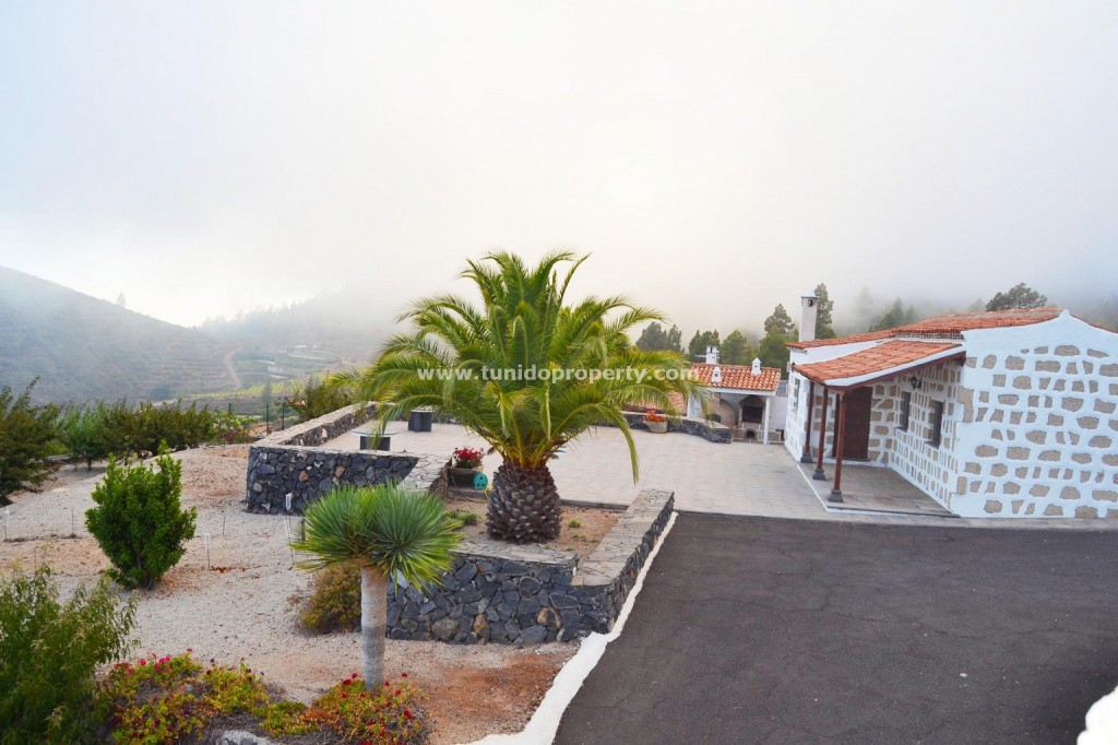 Finca in Granadilla de Abona, Tenerife, Spain 2 bedrooms, 80 sq.m. No. 24367