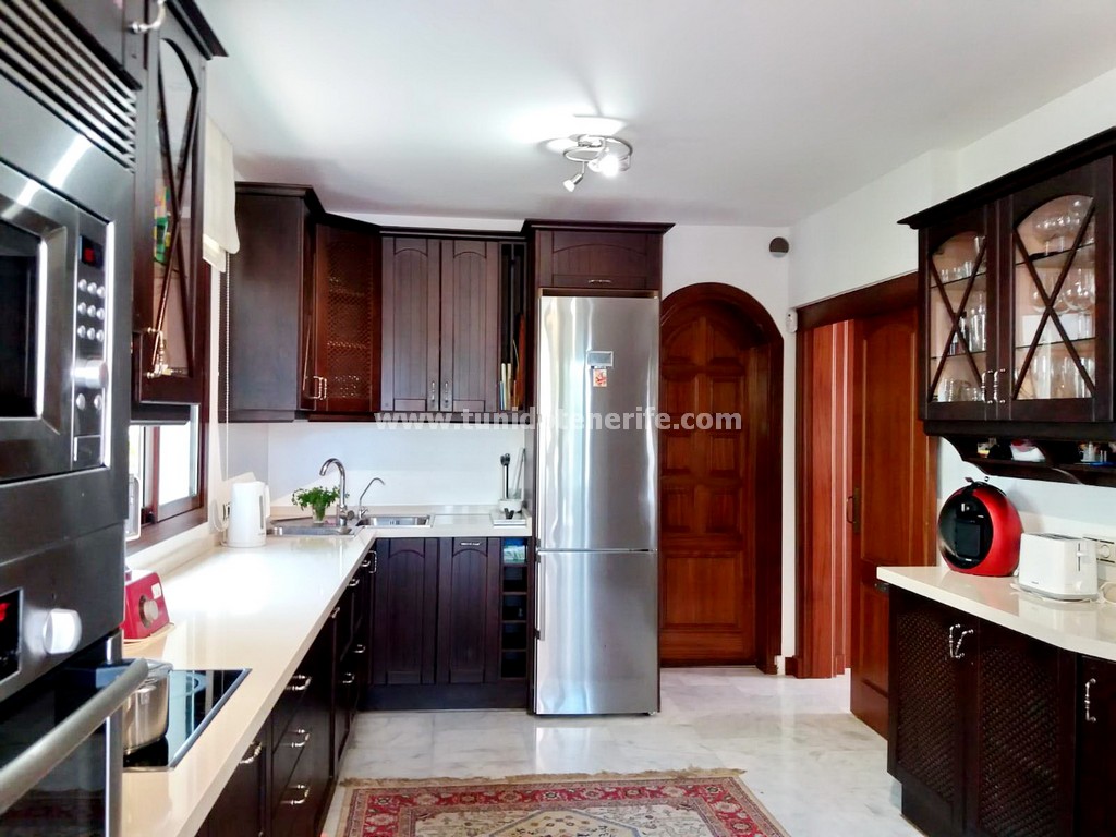 Villa en Torviscas, Tenerife, España 5 dormitorios, 512 m2 No. 24517