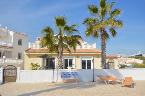Villa for sale in Playa Flamenca II, Alicante, Spain 3 bedrooms, 220 sq.m. No. 19299 - photo 1