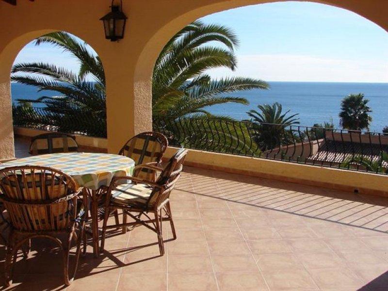Villa in Calpe, Alicante, Spain 3 bedrooms, 250 sq.m. No. 25080