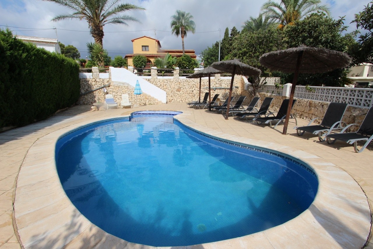 Villa i Calpe, Alicante, Spanien 7 sovrum, 300 kvm. Nr. 25141
