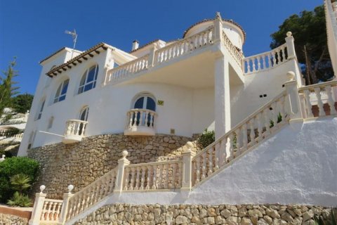 Villa for sale in Benissa, Alicante, Spain 5 bedrooms, 415 sq.m. No. 24914 - photo 1