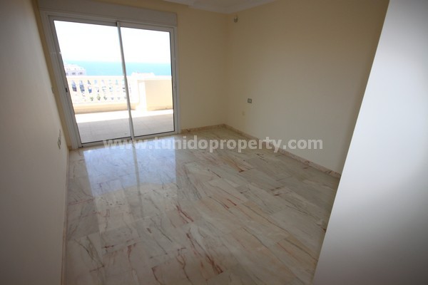 Apartment in Acantilado De Los Gigantes, Tenerife, Spain 2 bedrooms, 90 sq.m. No. 24304