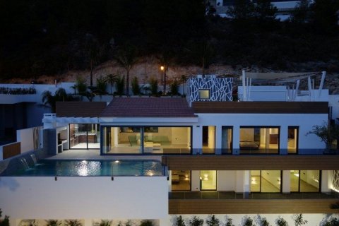 Villa for sale in Altea, Alicante, Spain 4 bedrooms, 640 sq.m. No. 25105 - photo 5