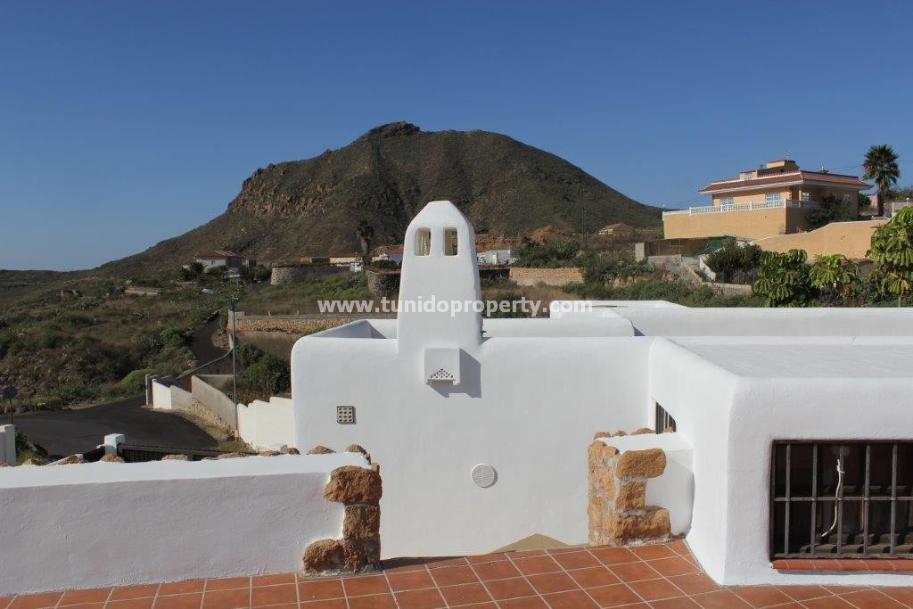 Villa in San Miguel de Abona, Tenerife, Spain 2 bedrooms, 2900 sq.m. No. 24355