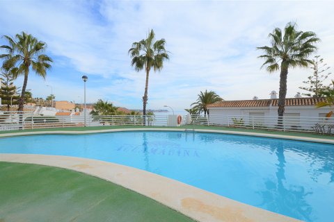 Townhouse for sale in Campoamor, Alicante, Spain 4 bedrooms, 150 sq.m. No. 19381 - photo 8
