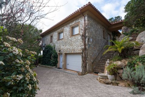 Villa for sale in Lloret de Mar, Girona, Spain 4 bedrooms, 309 sq.m. No. 21183 - photo 2